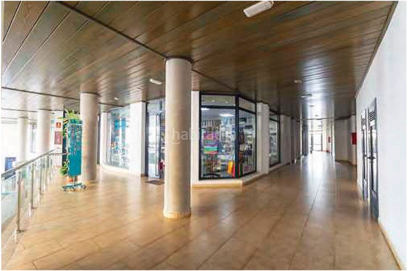 Foto 2a2460c0-bae2-4571-8952-2b8f4e6740a6. Edificio in Barlovento
