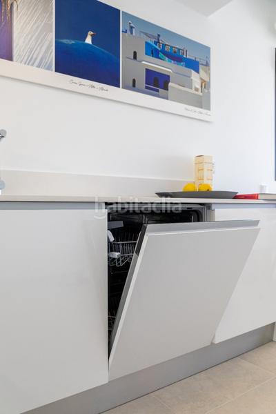 Foto c4f13a61-ea66-473d-a4e9-29dbc1597e59. Apartamento  moderno con vistas impresionantes al mar en gran alacant en Santa Pola