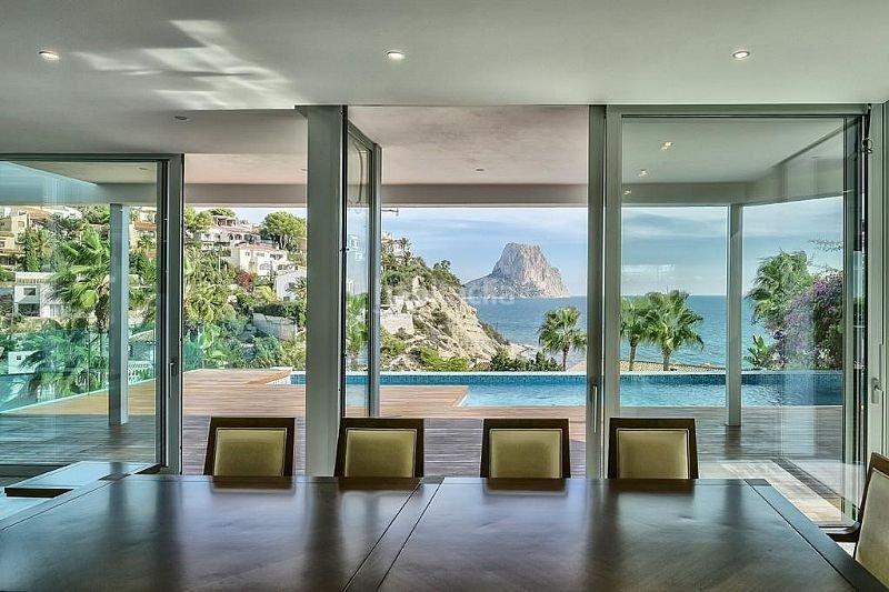 Foto 381a2248-78bf-4d31-a58d-7ef5fc5be734. Chalet extraordinario chalet en primera linea de playa en Calp