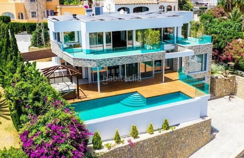 Foto 65188321-e9f2-40f0-98ac-6d272df4c9c1. Chalet extraordinario chalet en primera linea de playa en Calp