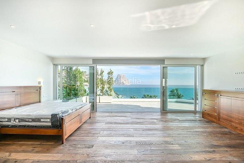Foto 8137233d-6e39-4701-bef8-772e424512ea. Chalet extraordinario chalet en primera linea de playa en Calp