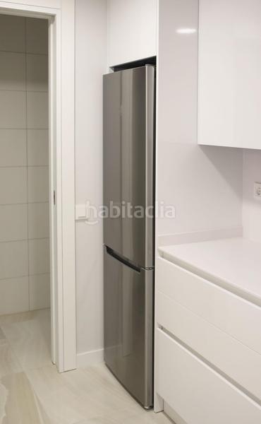 Foto ab1ad051-f036-4ac5-ab70-64b76d405cd4. Apartament amb calefacció aparcament piscina a Playa Poniente Benidorm
