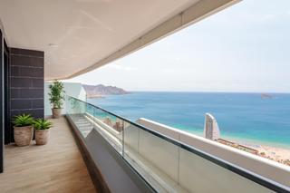 Apartamento en Playa Poniente. Apartamento de lujo con impresionantes vistas a mar en benidorm
