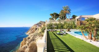 Xalet a Pueblo Acantilado-Lanuza. Impresionante chalet de lujo frente al mar
