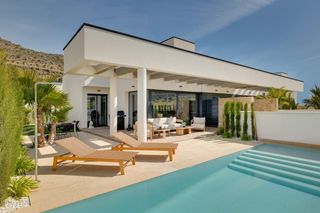 Maison jumelée à Monforte del Cid. Adosado moderno con vistas al campo de golf  montforte del cid