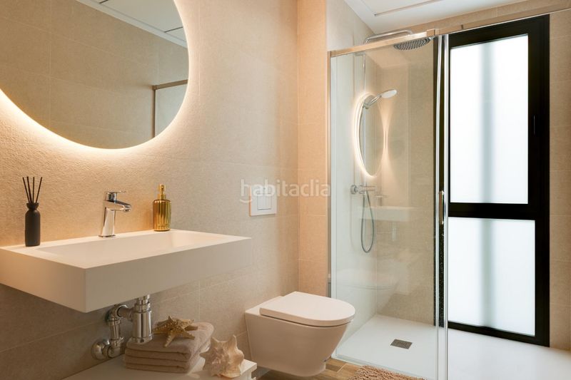 Foto f239b12c-383d-46c7-8f25-1e6282f2f6a5. Casa adossada amb aparcament piscina a Monforte del Cid