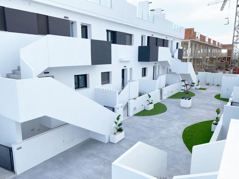 Foto 008550a4-e3e3-4665-afa6-fd37228b9475. Dúplex amb aparcament piscina a Los Balcones-Los Altos Torrevieja