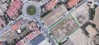 Terreny residencial a Calle pi del boter 23. Solar urbà cèntric