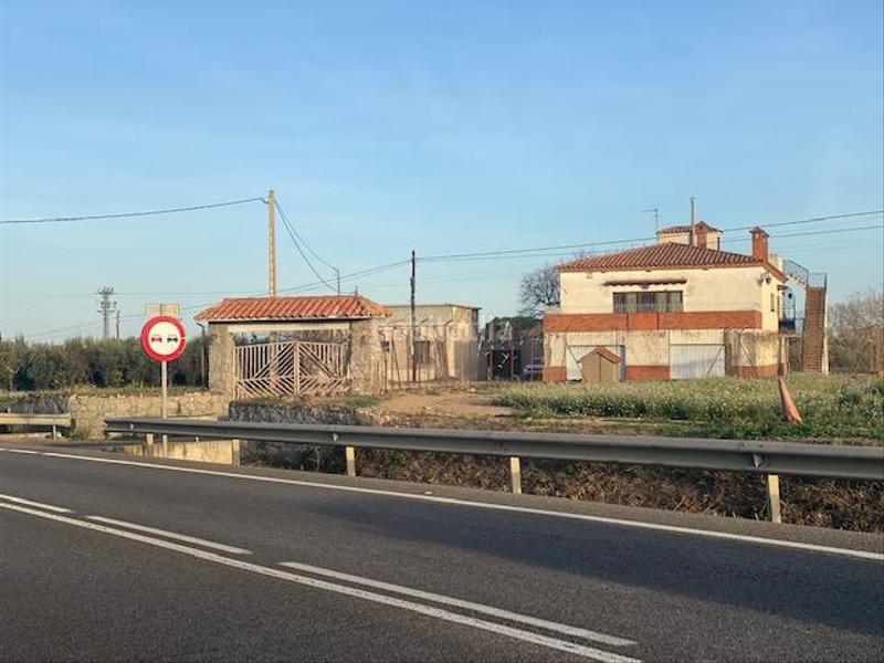 Foto dba39215-f5b9-41e0-952e-4801ea72a2df. Bauernhof in Riudoms