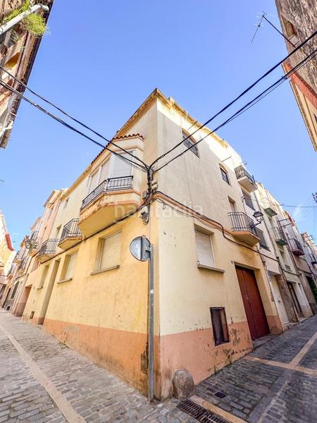 Foto 30a188d9-77e7-48c9-9a13-10094c9ee29e. Casa adosada gran casa de poble al casc antic en Riudoms