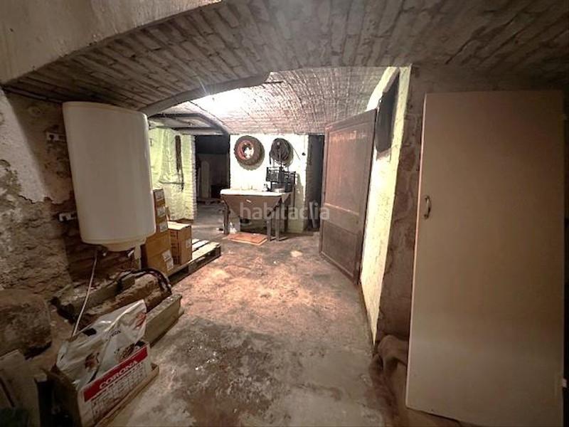 Foto 4c620151-def6-4688-98e9-7252ee108b78. Casa adosada gran casa de poble al casc antic en Riudoms