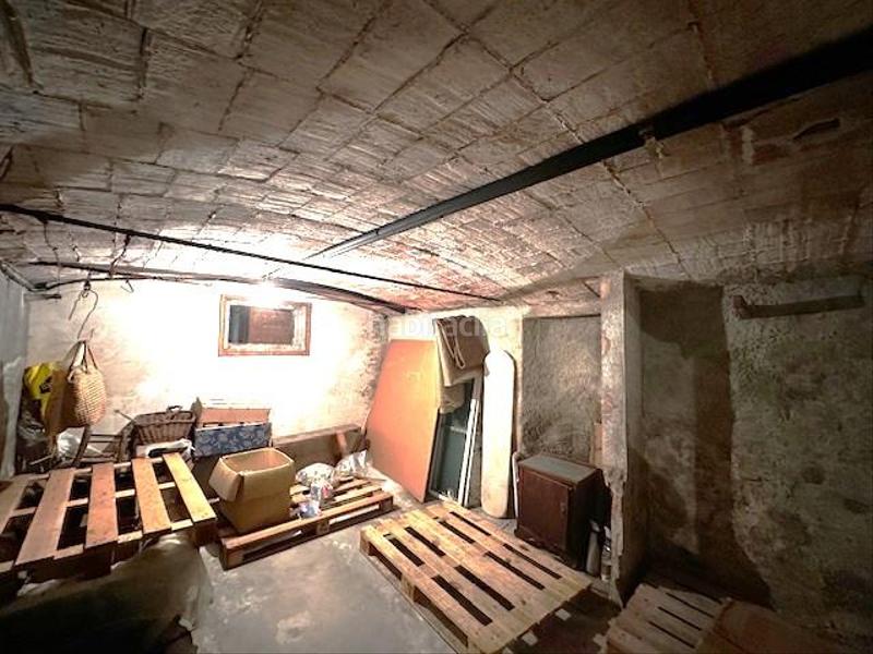 Foto 5adea658-fec9-43fc-85bf-c0bf2984d5ee. Casa adosada gran casa de poble al casc antic en Riudoms