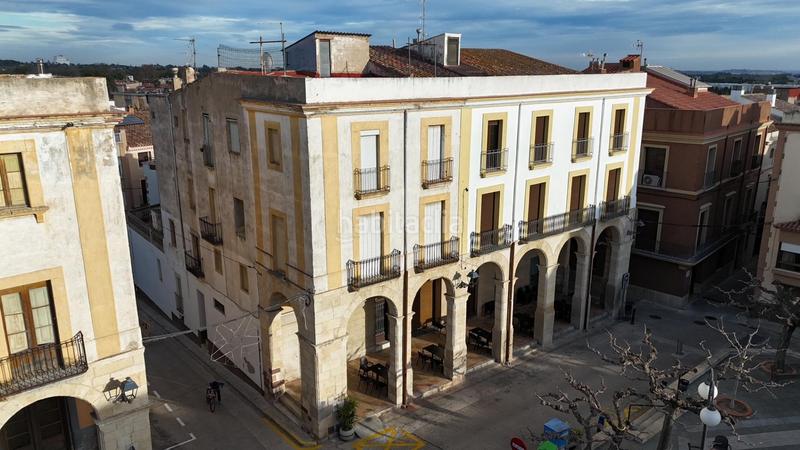 Foto f763bf1d-fa56-4f4f-bad2-f8197b5a3e9f. Masía en petita 13 fantàstica casa a la plaça de lesglésia en Riudoms