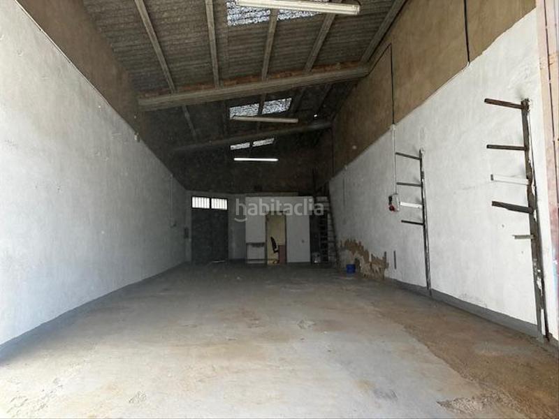 Foto 1d794b66-75ef-49ec-a7d6-665904090f6a. Nave industrial magatzem molt ben situat en Riudoms
