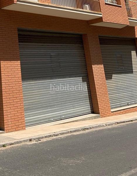 Foto 6a87e98e-772d-4703-995f-53266aa6e81a. Local comercial  ben situat en Riudoms