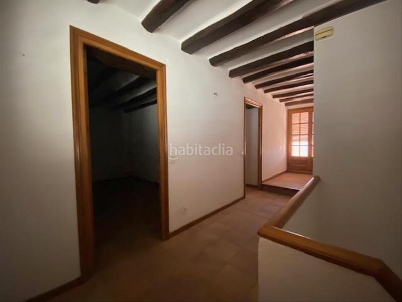 Foto f9ea591d-2f88-4f1a-a86f-cf118a62b2ca. Masía casa de poble entre mitjeres situada a torroja en Torroja del Priorat