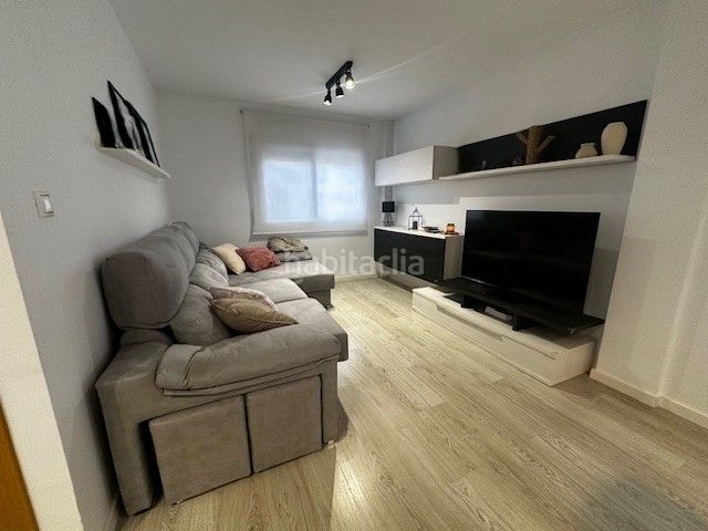 Foto 8590f922-cbf3-4950-a3b5-8fe5ddcd762b. Dúplex amb aparcament a Montbrió del Camp