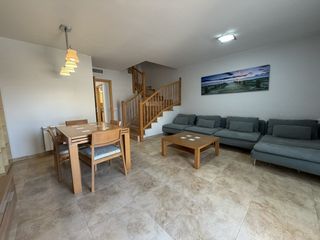 Casa adossada  Camí vell de salou. Adossat cantoner ben comunicat