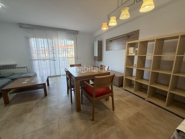 Foto 15aed9f1-22a5-4bc2-aad1-3d2c974c875b. Casa adossada amb calefacció aparcament a Migjorn Reus