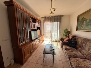 Etagenwohnung  Joan salvadó badia. Pis cèntric i lluminós
