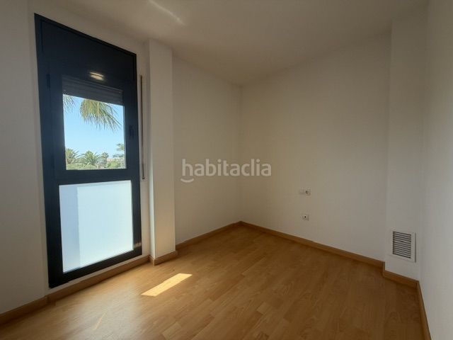 Foto f727acdf-dea6-420d-aa6d-ca2ab96640f3. Xalet amb calefacció aparcament piscina a Quatre Camins Cambrils