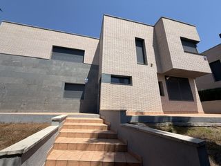 Chalet  Mas d'en puig. Xalet aparellat a vilafortuny