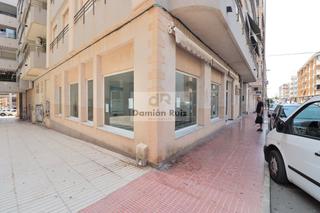 Local Comercial a Cartagena 7. Local com. en venta en plaza porticada playa, 1 despacho.