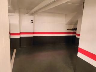 Aparcament cotxe a Kalea federico baraibar 26. Plaza de parking individual