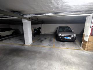 Parking coche  Domingo martinez de aragon kalea