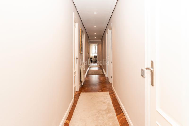 Foto 969b69f3-e836-4fd1-b3ce-93e86194ad99. Ático  en venta en cl manuel iradier en Ensanche Vitoria - Gasteiz