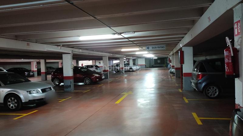 Foto b3331a30-95d7-47ec-a77a-a15f46bc1608. Parking coche en plaza santoña 1 plaza de garaje en plaza de santoña en Murcia