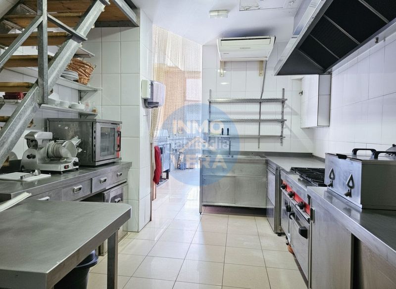 Foto 118172ec-e2a3-4f37-bedb-294fdb352f6b. Local comercial a pueblo de Cullera Cullera