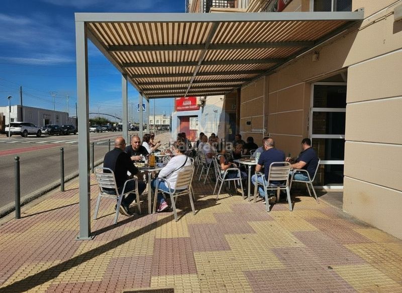 Foto d275eb80-950a-4ca0-9e02-31fb121b5d48. Local comercial a pueblo de Cullera Cullera