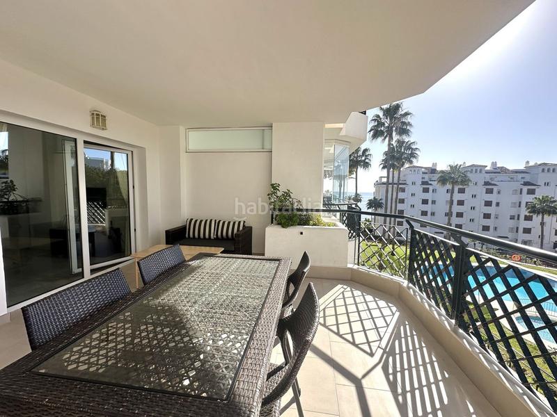 Foto f4daf876-ac9e-4b40-88ce-d5f682ff4e89. Piccolo appartamento con parcheggio piscina in Calahonda Mijas