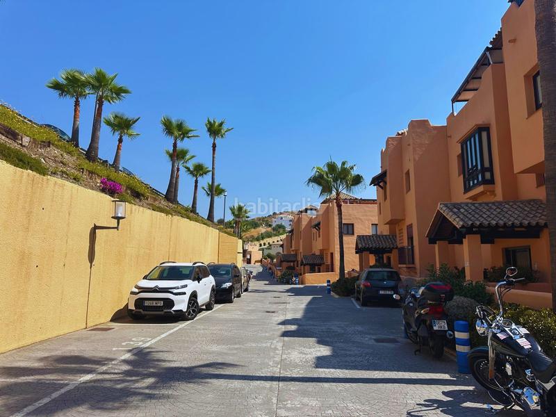 Foto c803b38e-6796-49d9-a5b9-01b1072daabf. Appartement mit parking pool in Calahonda Mijas
