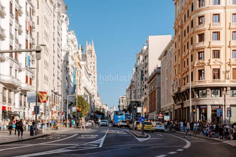 Foto 5fb5766d-4a19-4240-bb49-19d496d6d423. Piso se vende piso junto a la plaza de españa en Universidad-Malasaña Madrid