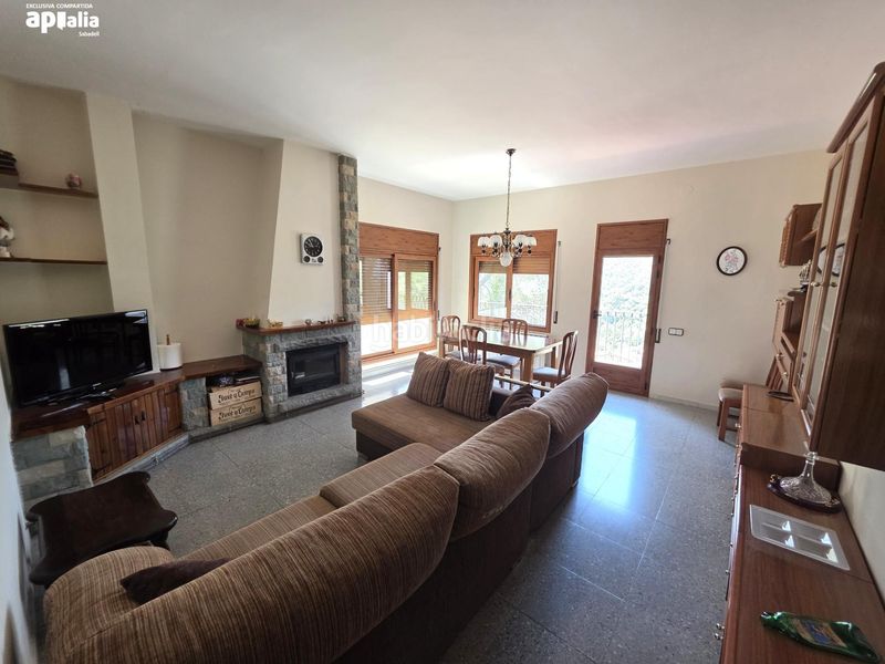 Foto 1cc6bb01-2fa1-4f17-a918-2caef0d73b1a. Xalet a Airesol Castellar del Vallès