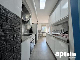 Piso en Can Puiggener. Amplio piso en can puiggener, sabadell  ideal para familias