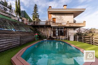 Casa a El Rac�-Sant Feliu del Rac�. Espectacular casa a 4 vientos en sant feliu del rac�