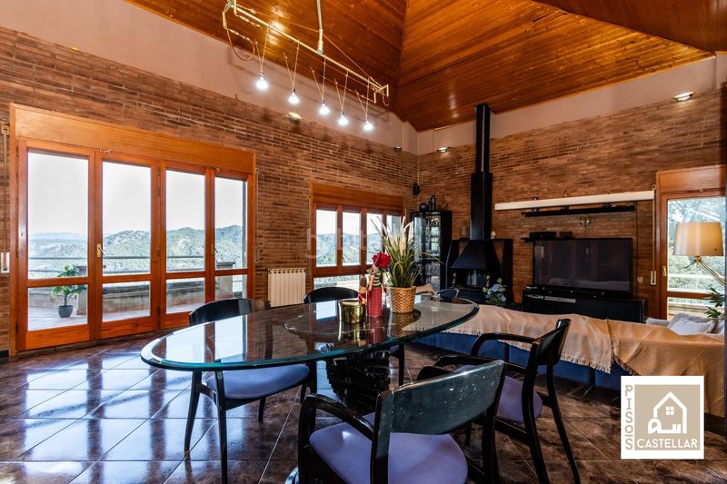 Foto a7b43fb2-822d-4f12-813a-fbb8a9874318. Casa amb aparcament piscina a El Racó-Sant Feliu del Racó Castellar del Vallès