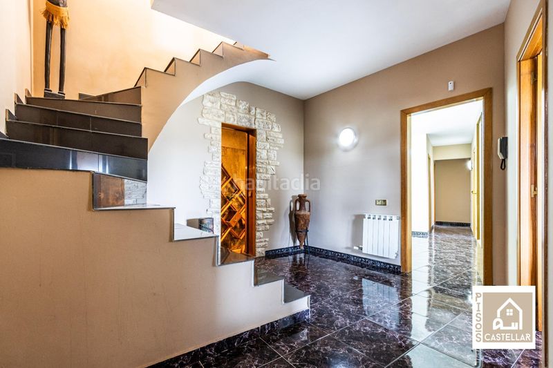 Foto ad4be93d-2094-4801-8325-590a15062f33. Casa amb aparcament piscina a El Racó-Sant Feliu del Racó Castellar del Vallès