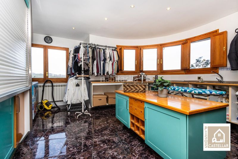 Foto d2754bf6-14dc-4155-bcd2-d2ffa5ebbdaa. Casa amb aparcament piscina a El Racó-Sant Feliu del Racó Castellar del Vallès