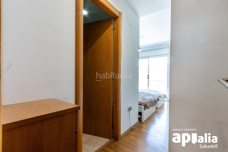 Foto 47b4cb4e-d01c-46e4-9cbc-b5e7d657be23. Casa amb calefacció aparcament a Gràcia Sabadell