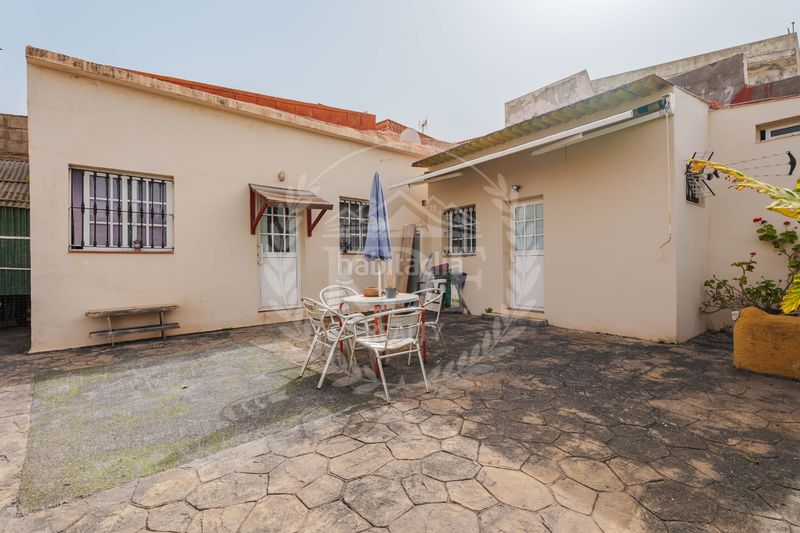 Foto 1469a309-3dfe-4c26-af32-7a638f772983. Casa amb xemeneia aparcament piscina a Matanza de Acentejo (La)