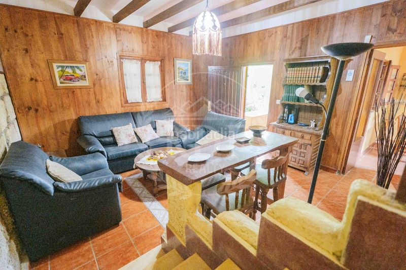 Foto 4591da1f-9c6b-4bb7-94f8-e686c8d17d30. Casa amb xemeneia aparcament piscina a Matanza de Acentejo (La)