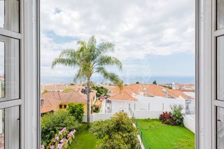 Casa adosada  Calle juan vara teran. Espectacular chalet de 369 m� con jard�n en vista bella