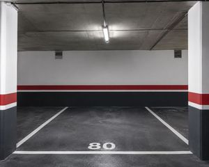 Car parking  Calle los angeles. Plaza de garaje doble y céntrica en los cristianos