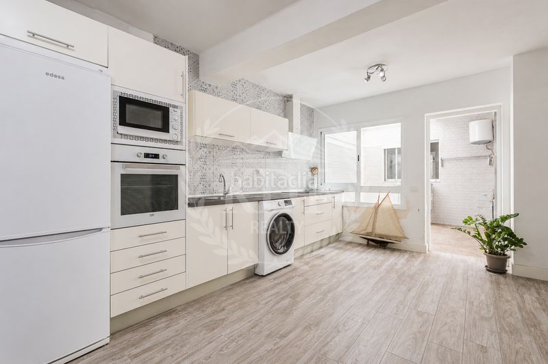 Foto ad285ad3-ba08-42db-ab73-082942ff8fac. Local comercial a La Salle - Cuatro Torres Santa Cruz de Tenerife