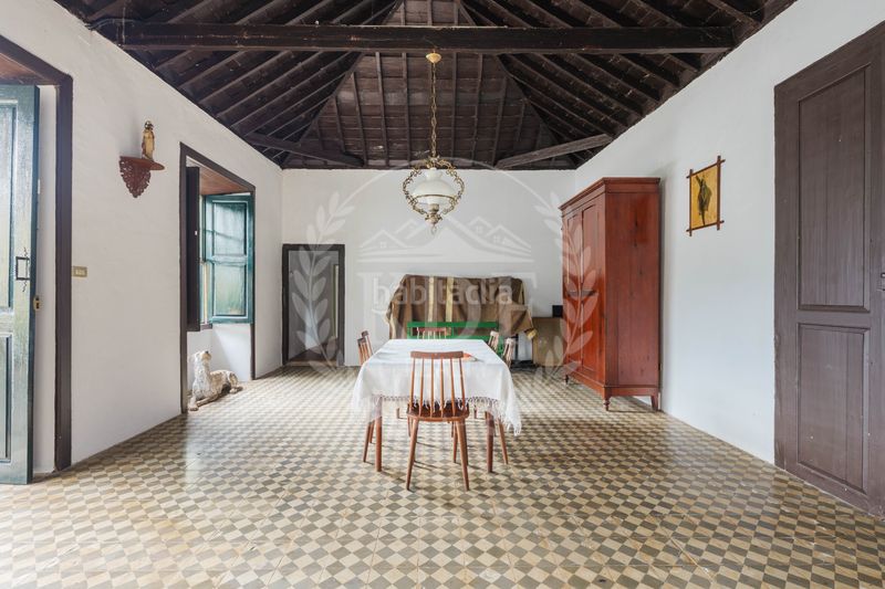 Foto 10454d3c-2809-4d67-badc-b90607ada0b4. Chalet espectacular casona tradicional canaria de 312 m² y 9 hab. con gran finca privada en Tegueste