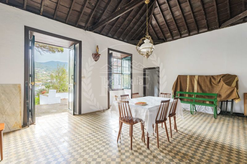 Foto 336b3f0b-ee66-4919-a954-042d9dc588cd. Chalet espectacular casona tradicional canaria de 312 m² y 9 hab. con gran finca privada en Tegueste